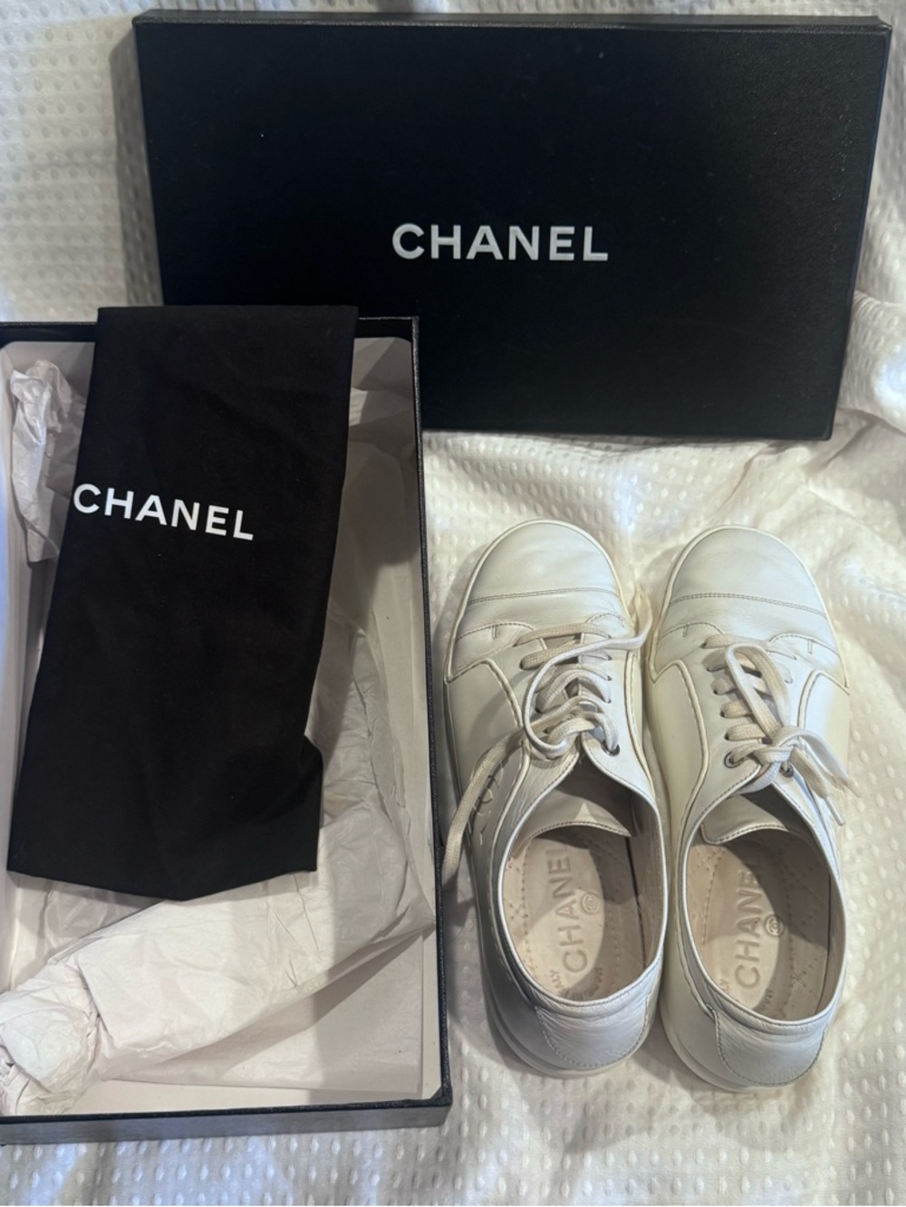 Authenticate Chanel Sneakers - Picture 7 of 8